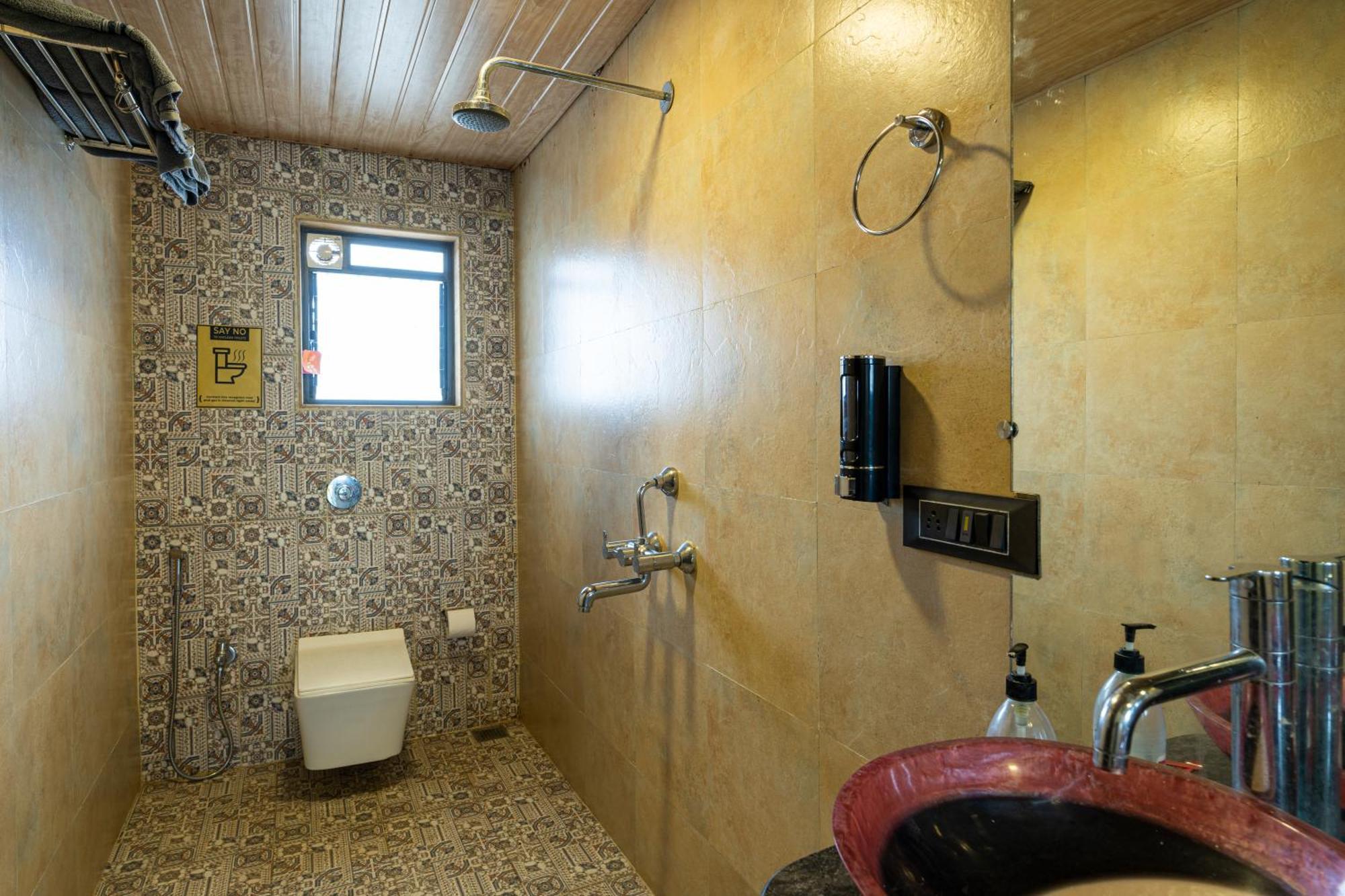 The Hosteller Kasol, Riverside 部屋 写真